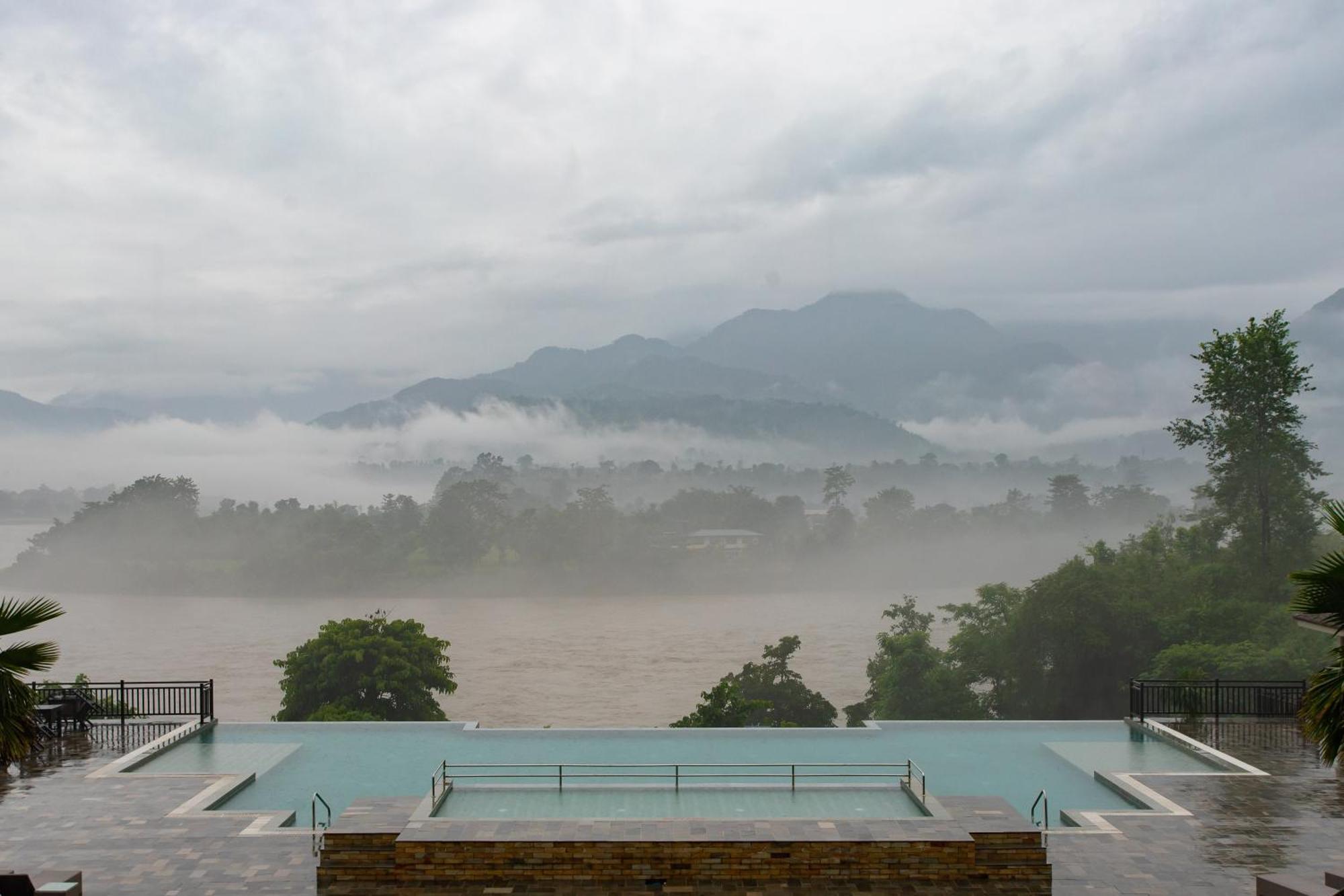 Regenta Resort & Spa By Riverside, Chitwan Zewnętrze zdjęcie