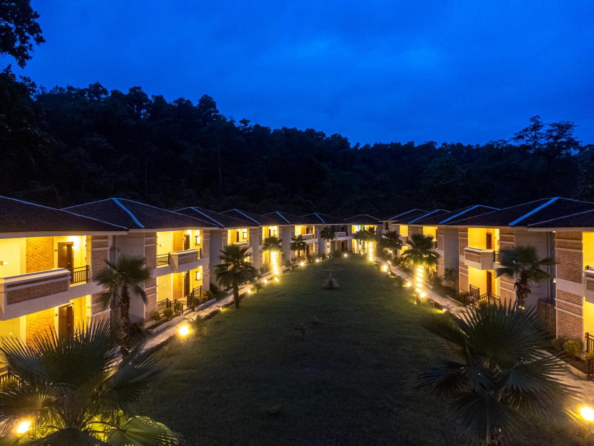 Regenta Resort & Spa By Riverside, Chitwan Zewnętrze zdjęcie