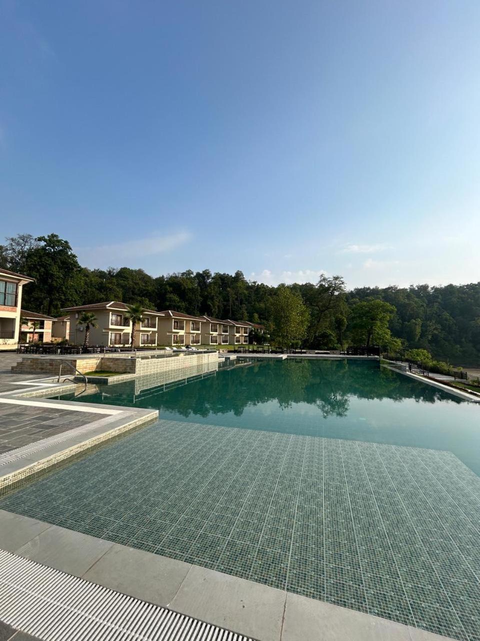 Regenta Resort & Spa By Riverside, Chitwan Zewnętrze zdjęcie