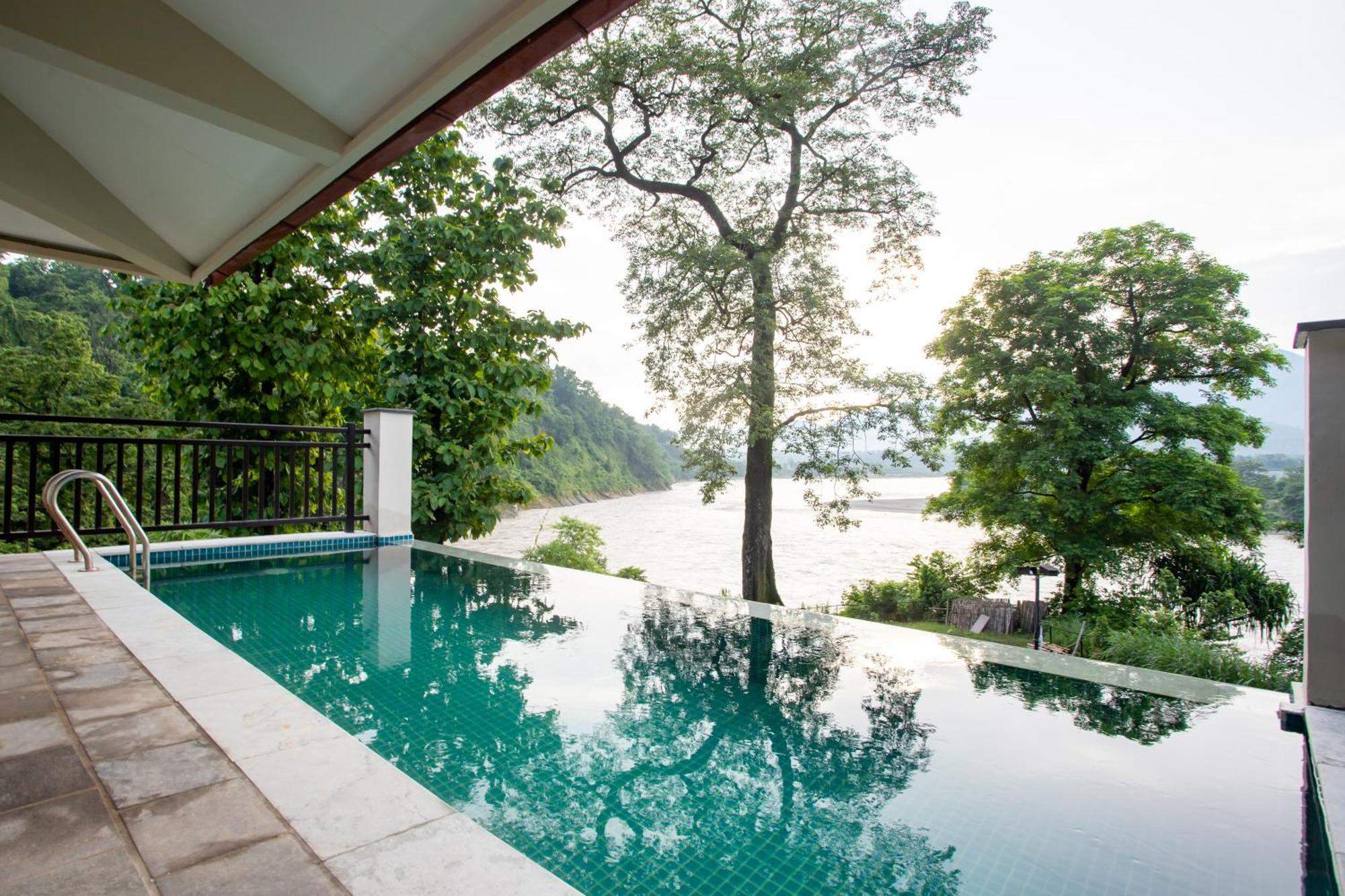 Regenta Resort & Spa By Riverside, Chitwan Zewnętrze zdjęcie